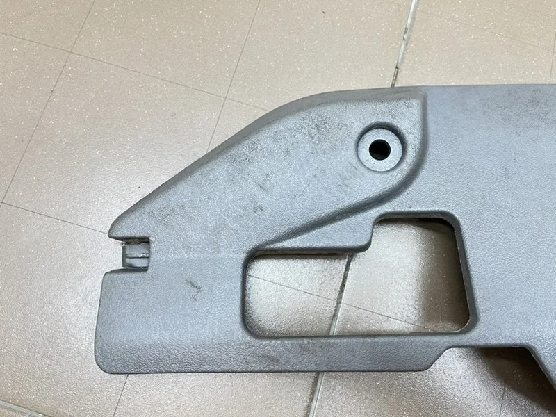 Накладка консоли правая Mazda 626 (GE) 1997 - миниатюра 10