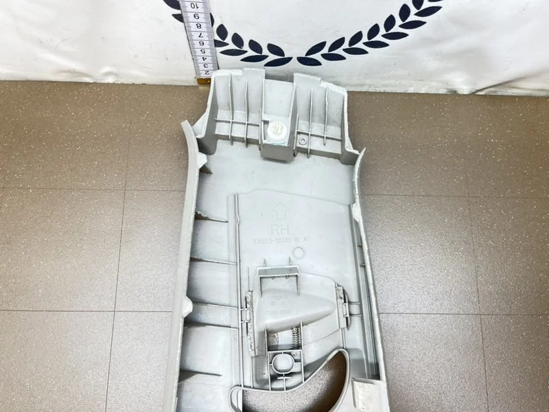 Обшивка центральной стойки правая Toyota Auris 1 - миниатюра 8