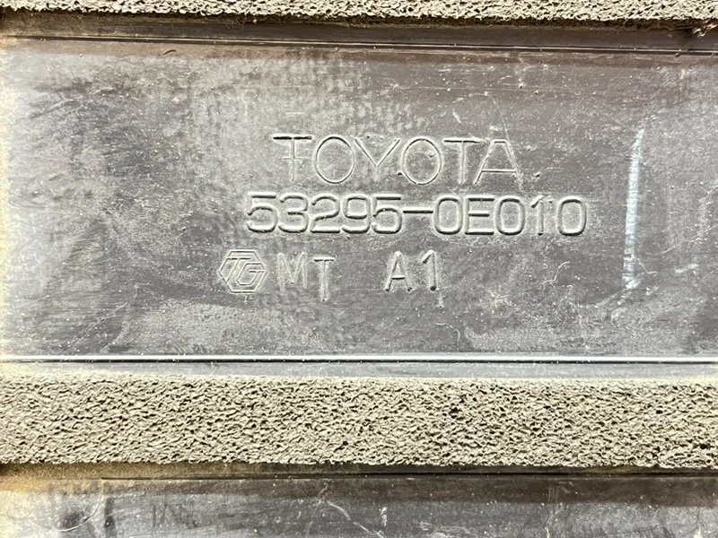 Накладка замка капота Lexus RX300 (XU30) 2004 - миниатюра 9