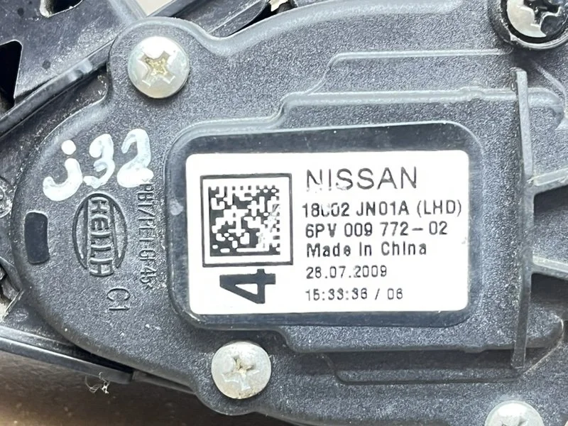Педаль газа Nissan Teana 2 (J32) 2012 - миниатюра 9