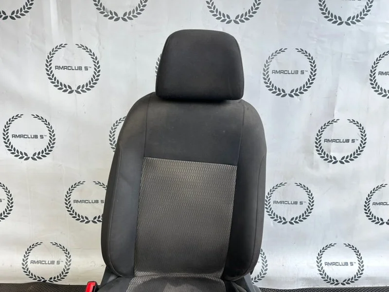 Сиденье переднее левое Volkswagen Polo 5 (MK5) - миниатюра 2