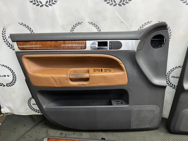 Обшивки дверей Volkswagen Touareg 1 (7L) 2007 - миниатюра 2