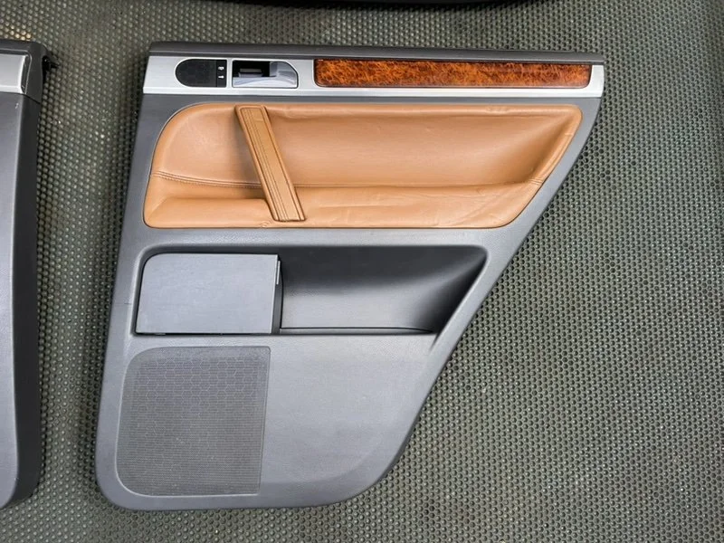 Обшивки дверей Volkswagen Touareg 1 (7L) 2007 - миниатюра 4