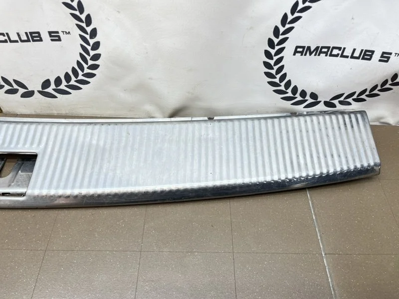 Накладка замка багажника Volkswagen Touareg 1 (7L) - миниатюра 3