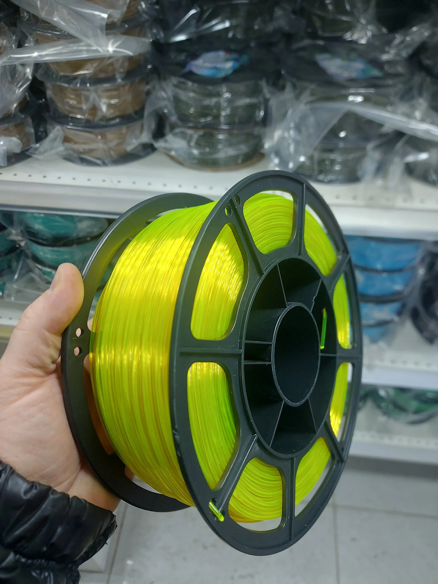 Филамент petg, жёлтый FLOU прозрачный пластик, 900 гр