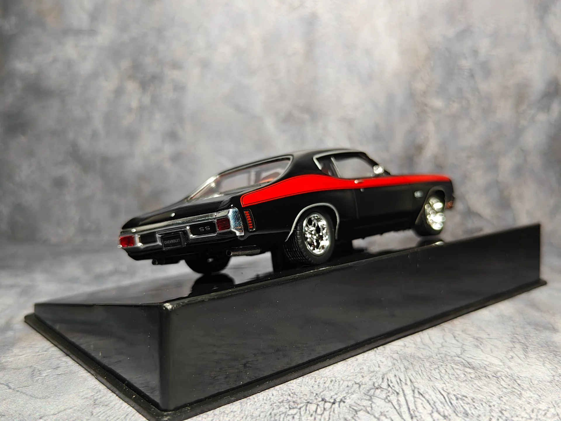 Коллекционная модель Chevrolet Chevelle SS (1970), IXO - миниатюра 6