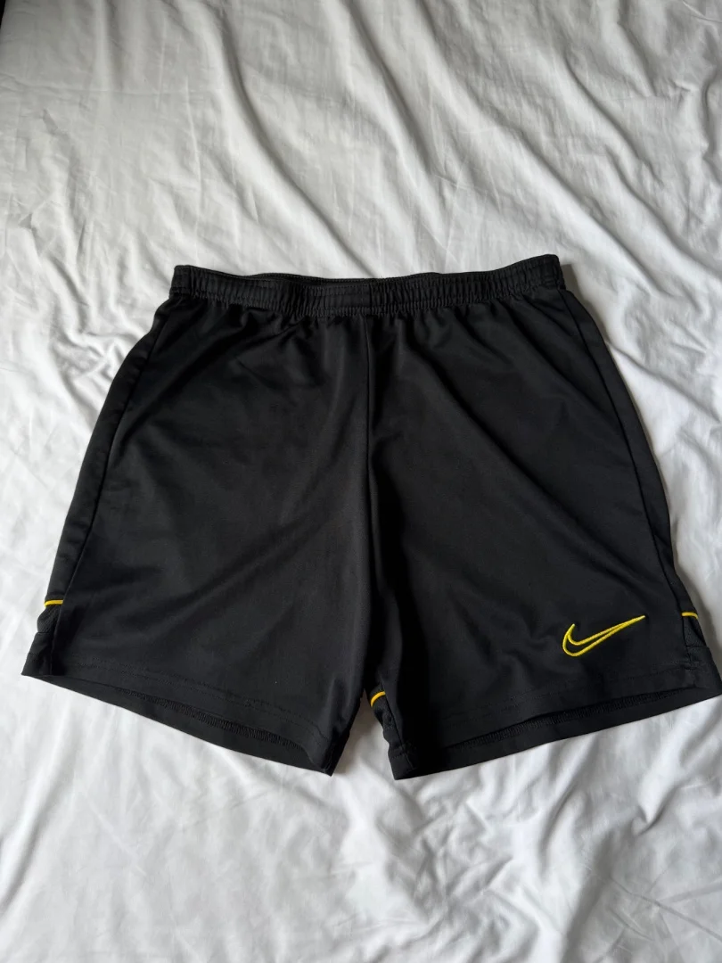 Шорты Nike размер М - изображение 1