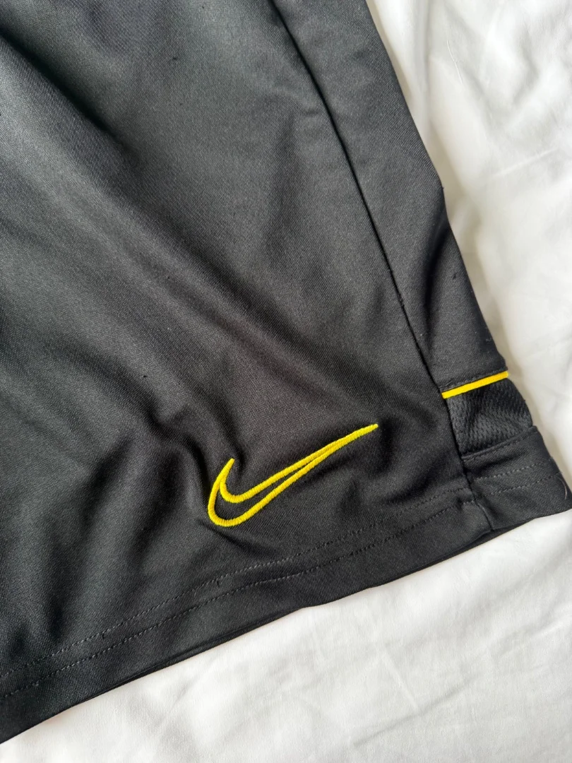 Шорты Nike размер М - миниатюра 4