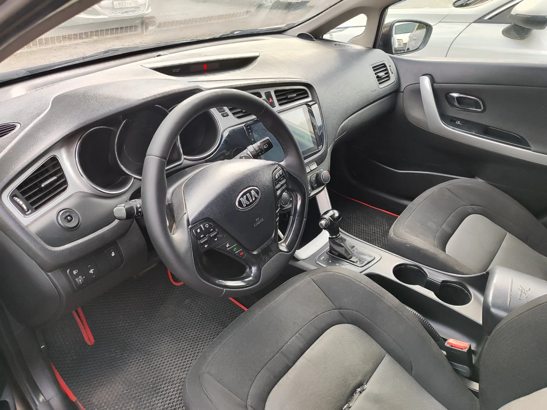 Аренда автомобиля Kia Ceed с правом выкупа - миниатюра 4