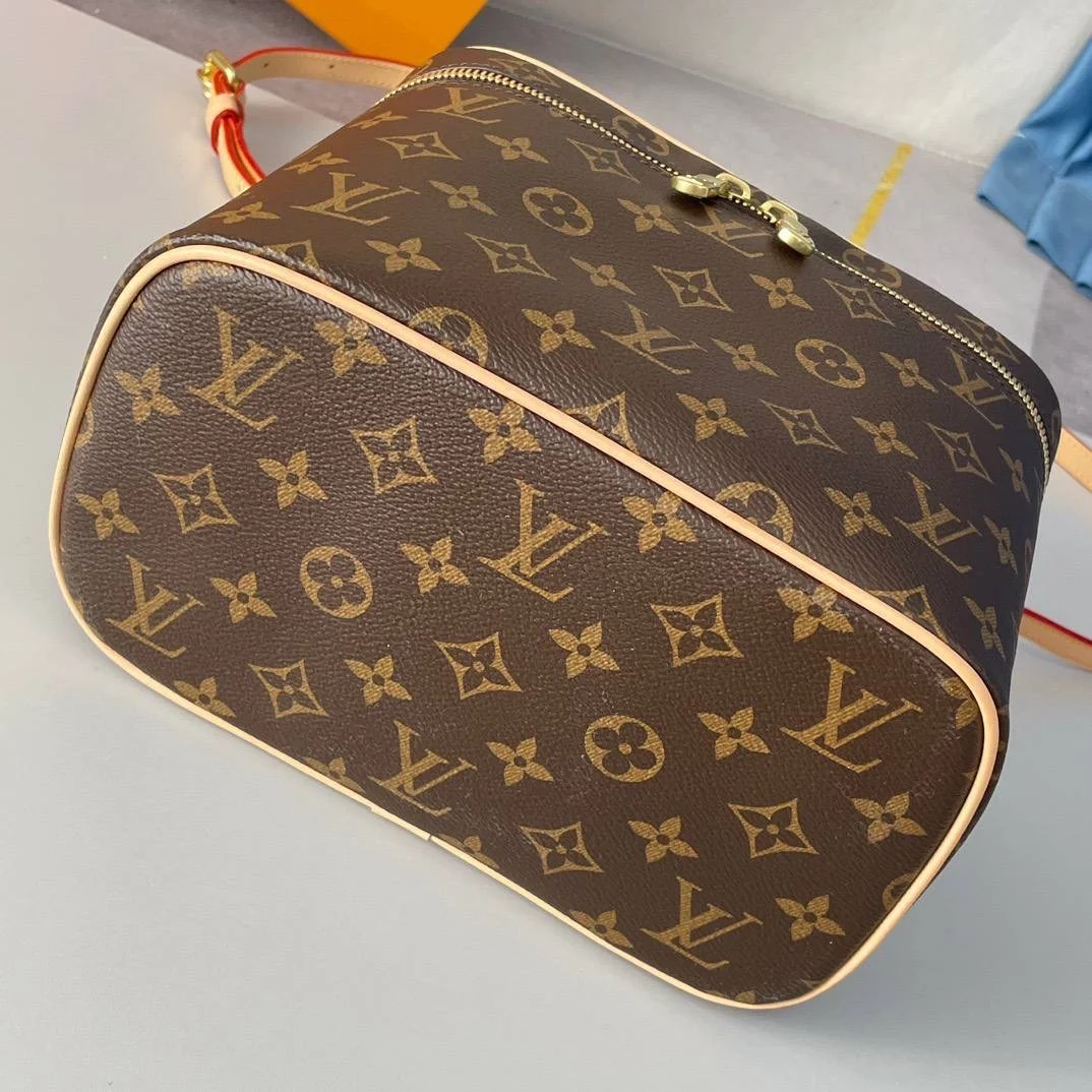 сумка косметичка LOUIS VUITTON - миниатюра 2