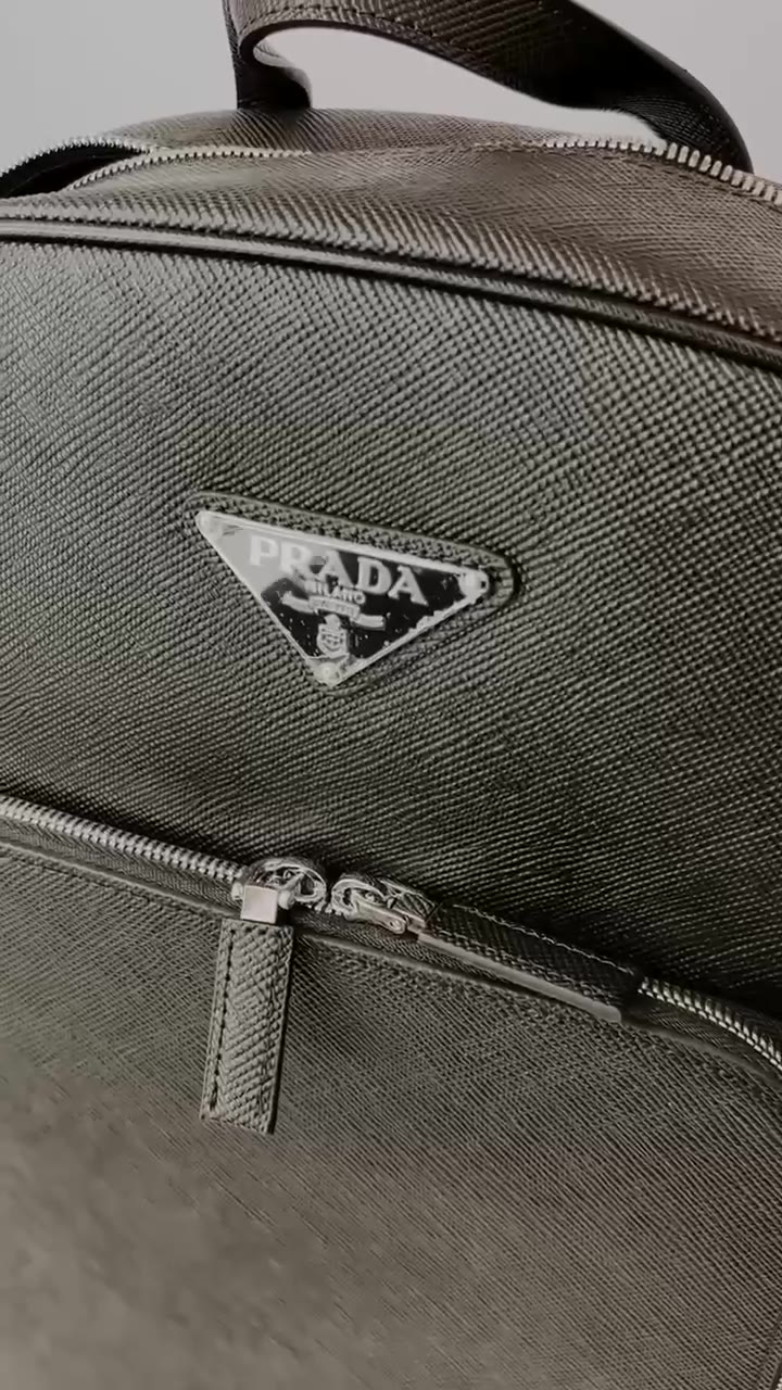 рюкзак Prada Saffiano - видео 12