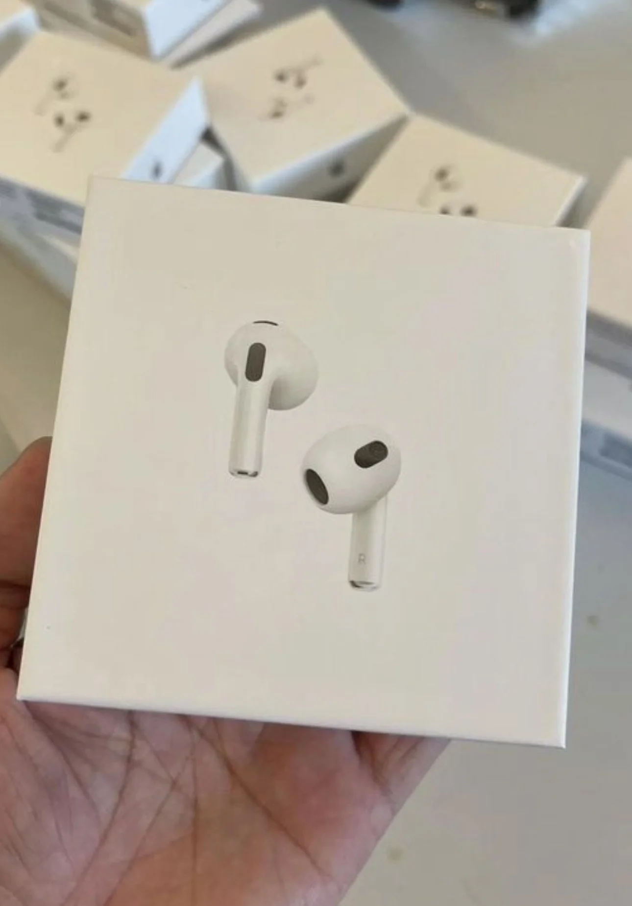 Наушники apple airpods 4 с шумоподавлением - изображение 1