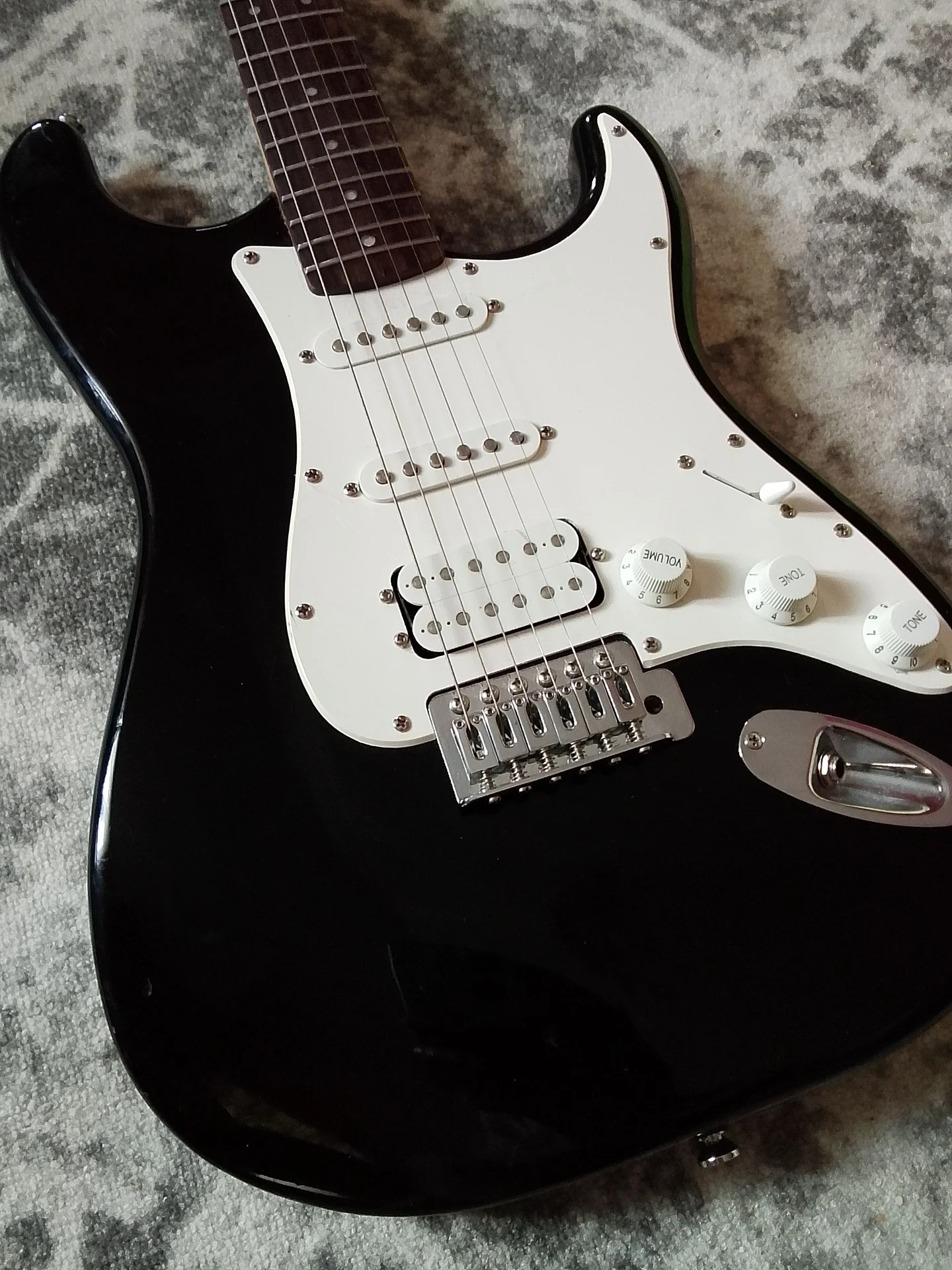 Fender squier stratocaster - миниатюра 5
