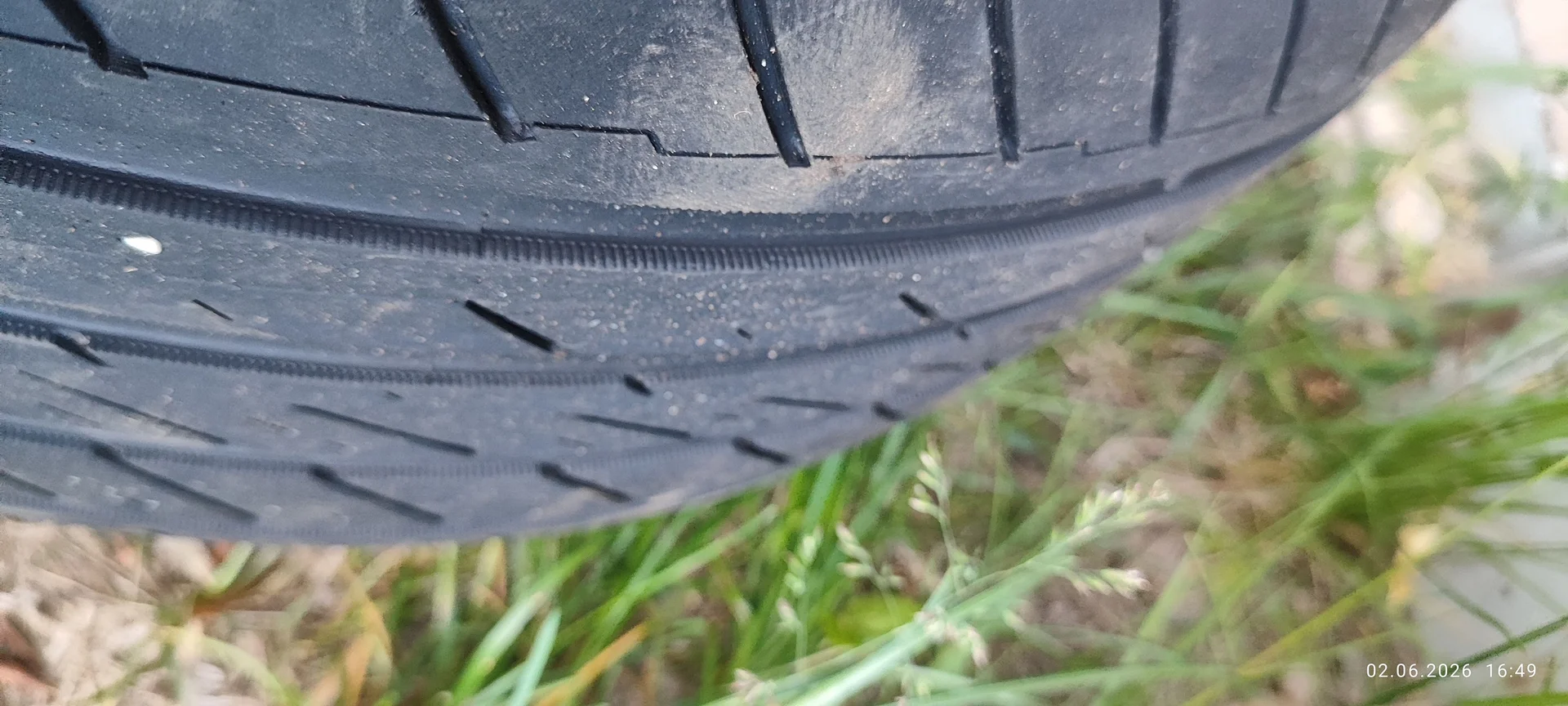 Летняя резина Ovation VI-388 225/40 R18 - миниатюра 3