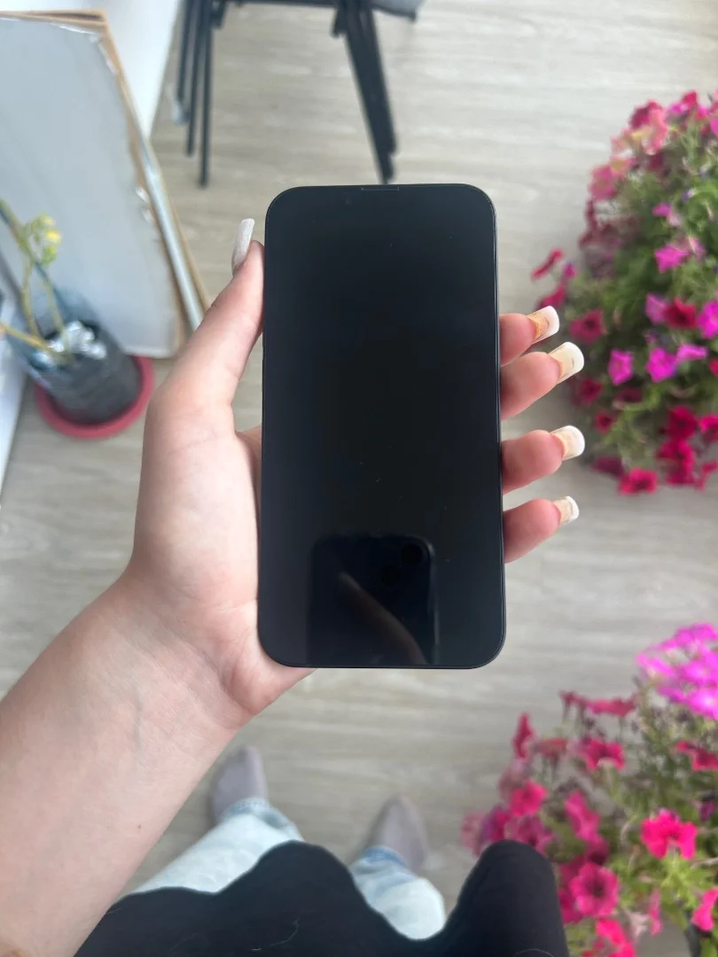 iPhone 16e - миниатюра 4