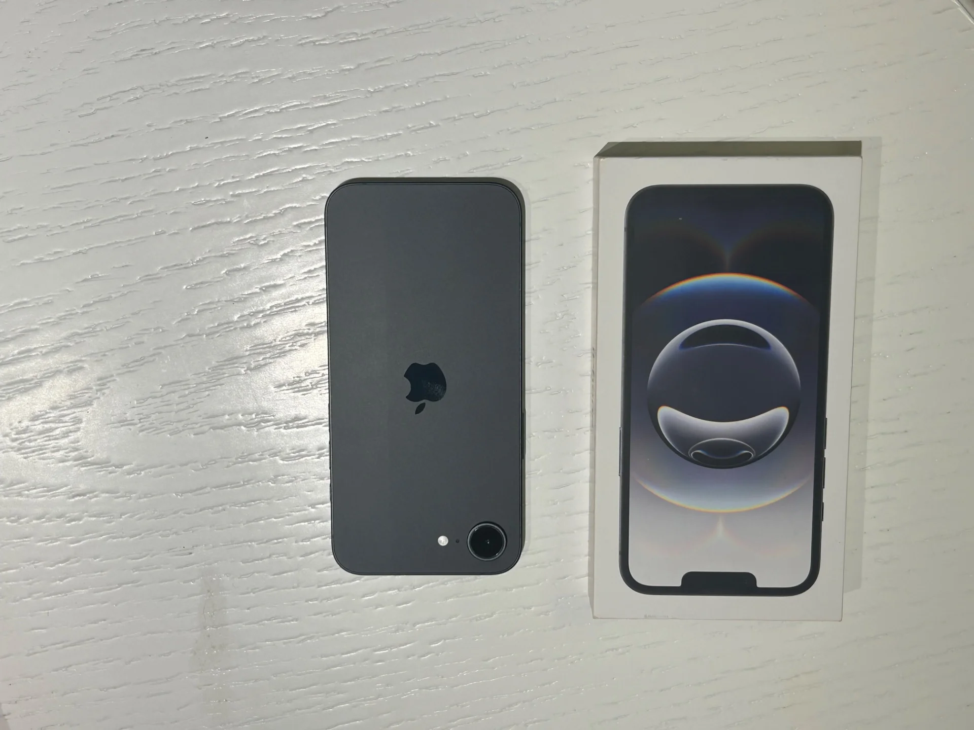 iPhone 16e - миниатюра 6