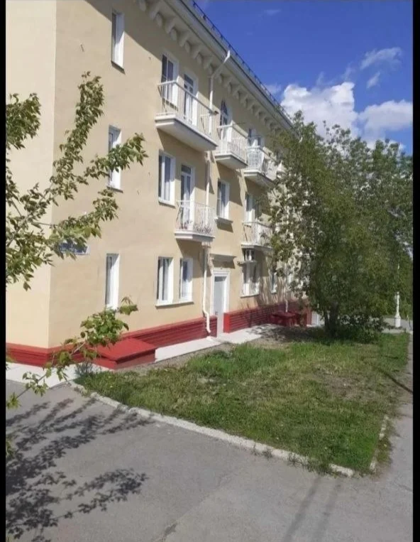 Комната 21 м² с балконом и кладовкой в Новоуральске - миниатюра 7