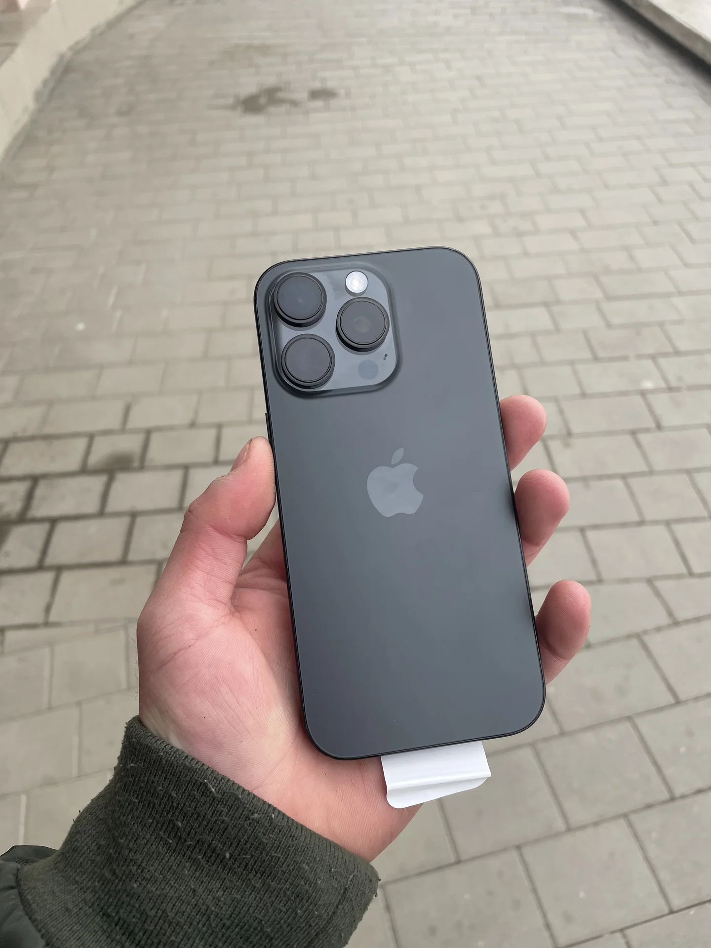 iPhone 16 pro - изображение 1