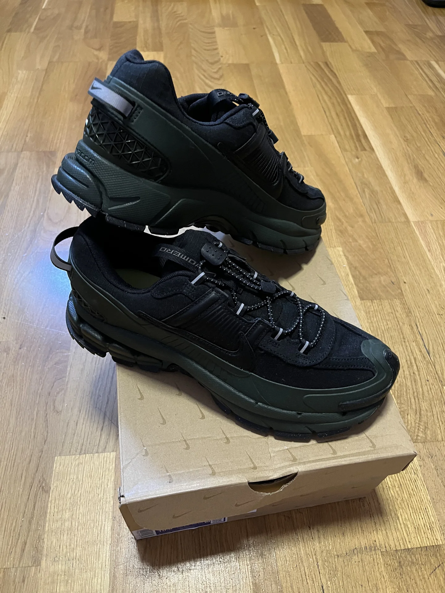 Nike Zoom Vomero Roam (42.5 EU) - миниатюра 2