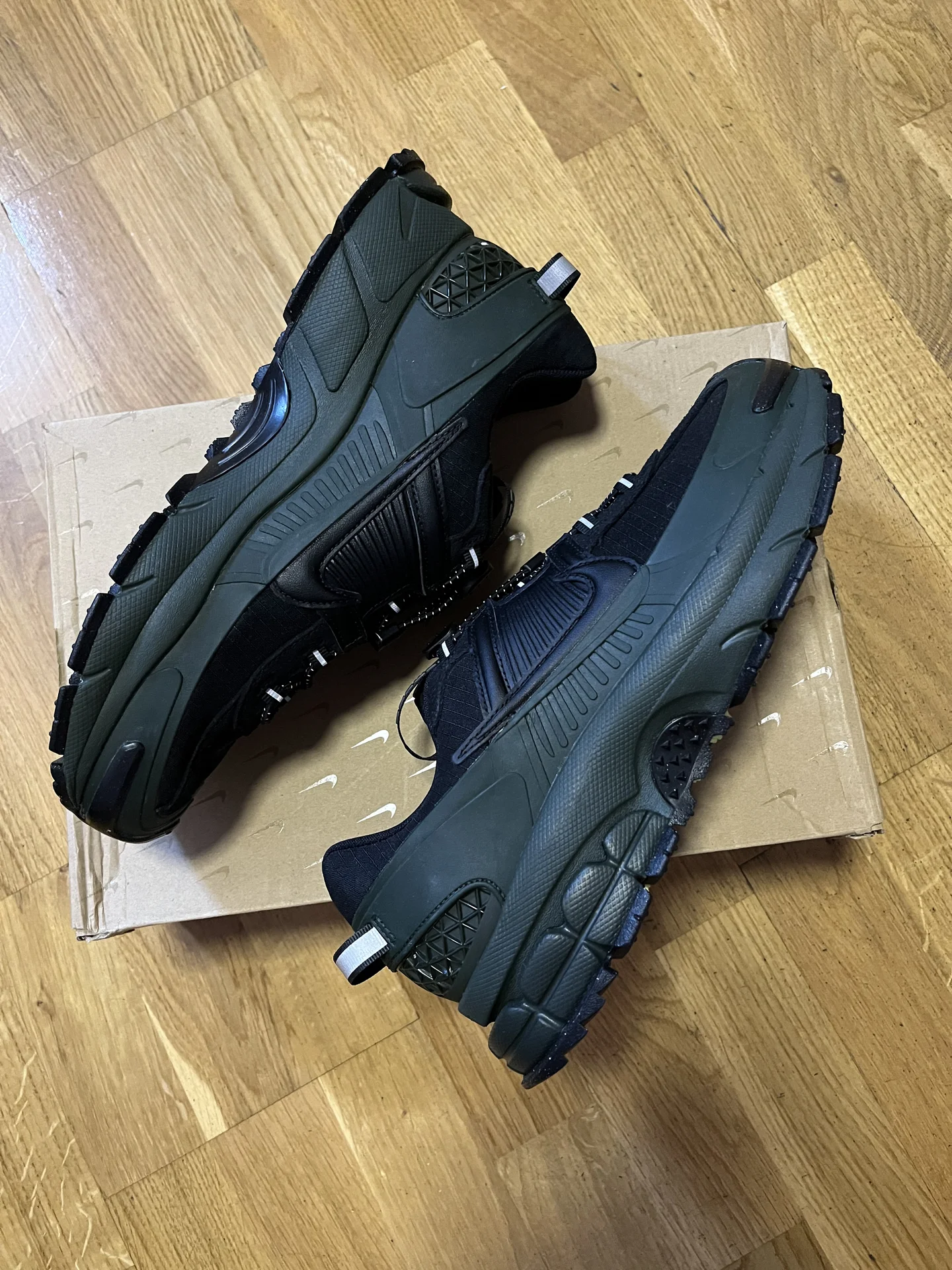 Nike Zoom Vomero Roam (42.5 EU) - миниатюра 3