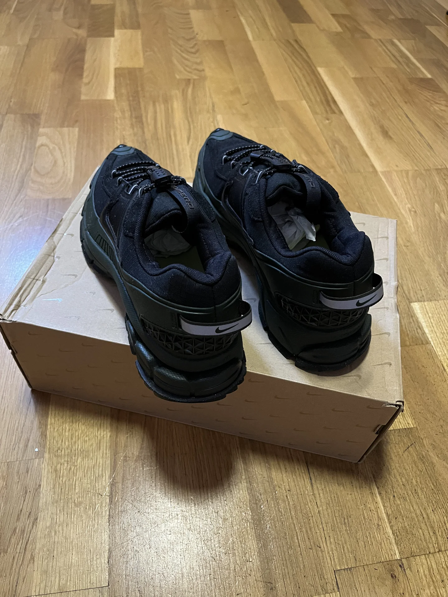 Nike Zoom Vomero Roam (42.5 EU) - миниатюра 4