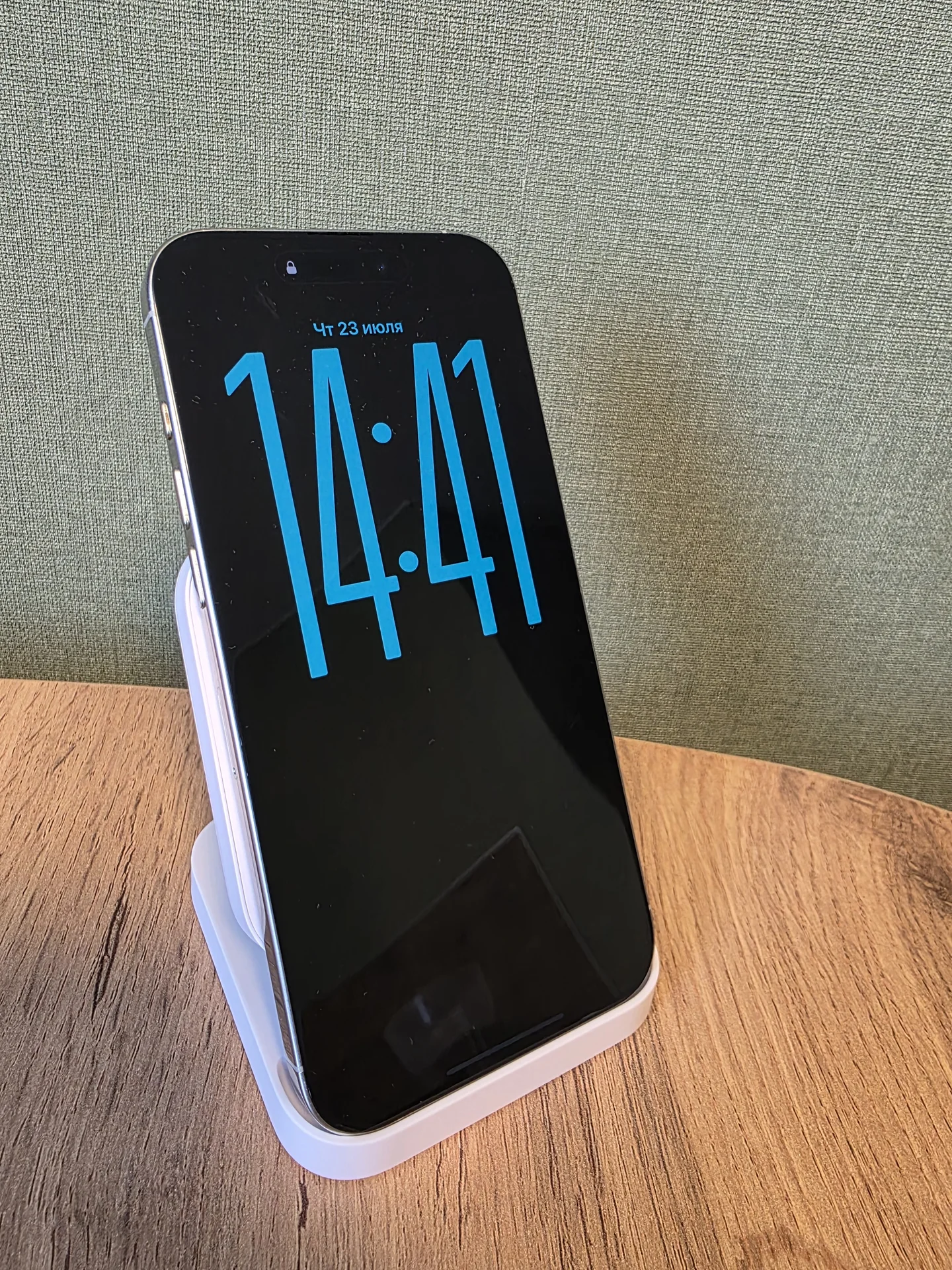 iPhone 16 Pro Max, 256 ГБ, SIM + eSIM - миниатюра 2