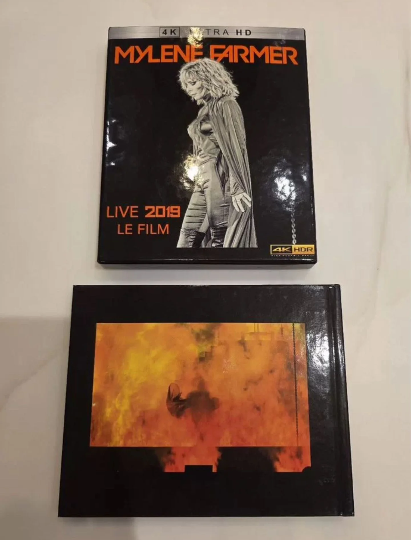 Mylene Farmer Live 2019 Le Film 4K Ultra HD + Book - миниатюра 2