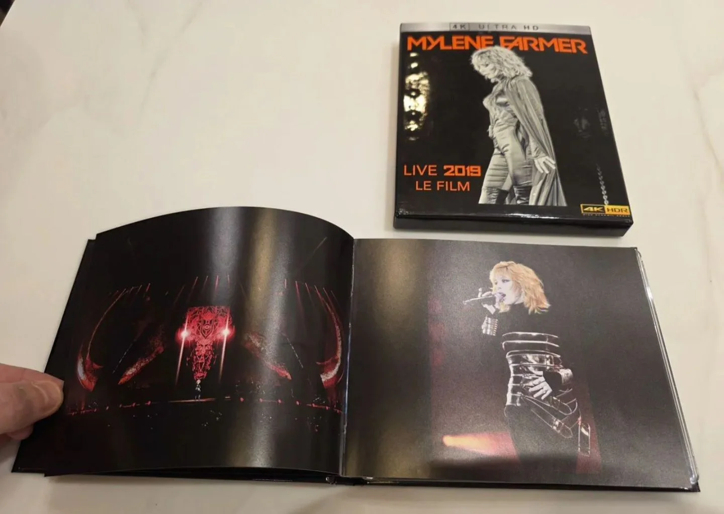 Mylene Farmer Live 2019 Le Film 4K Ultra HD + Book - миниатюра 4