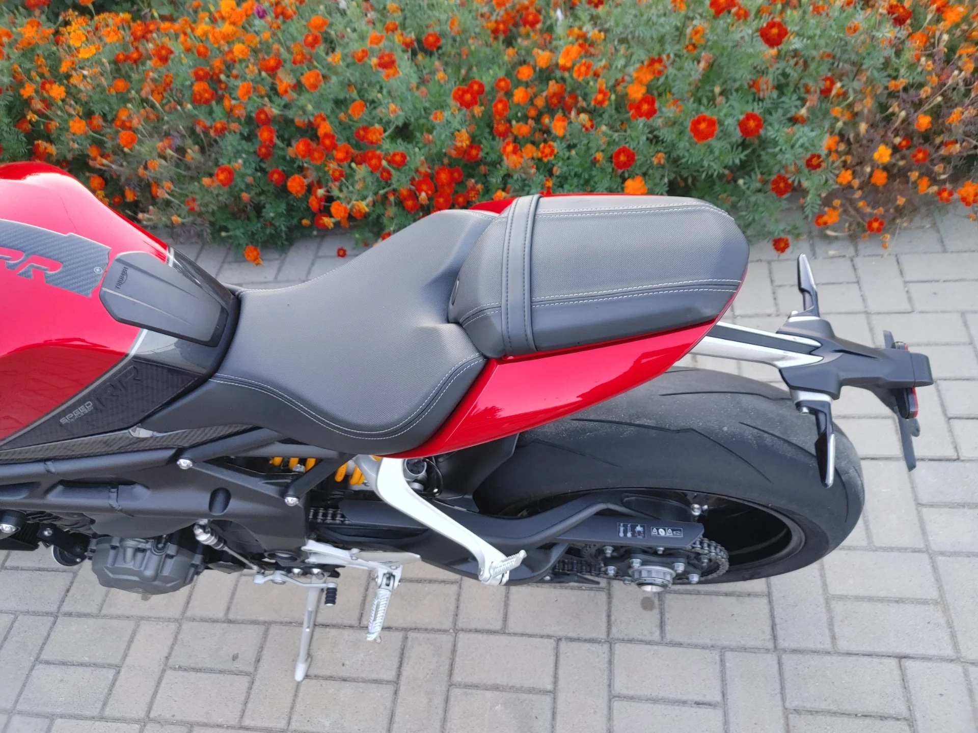 Triumph Speed Triple 1200 RR - миниатюра 10
