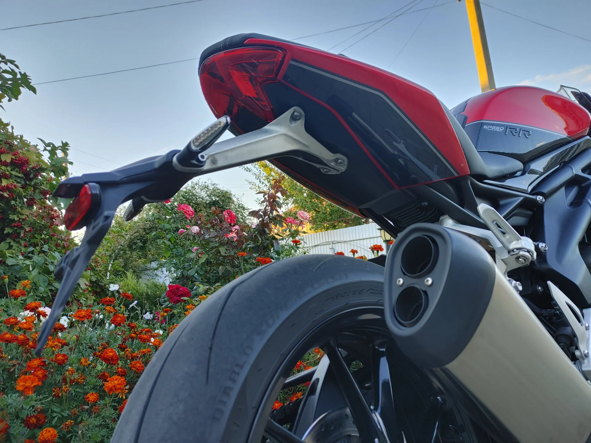 Triumph Speed Triple 1200 RR - миниатюра 12