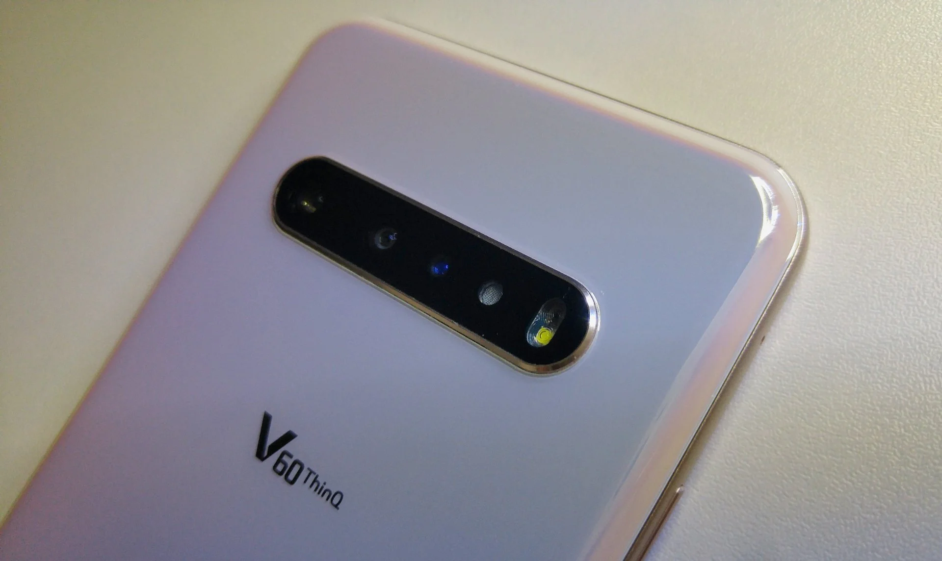 LG V60 ThinQ 5G - миниатюра 2