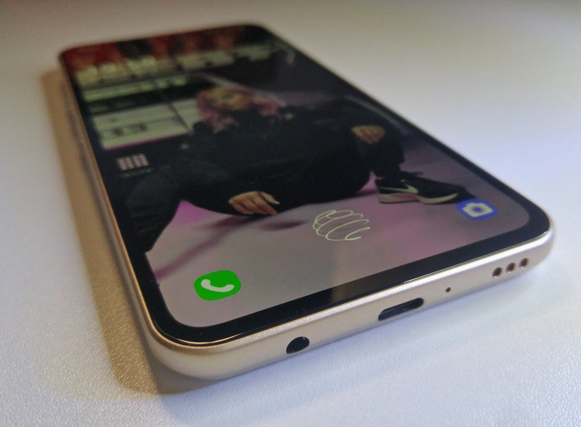 LG V60 ThinQ 5G - миниатюра 5