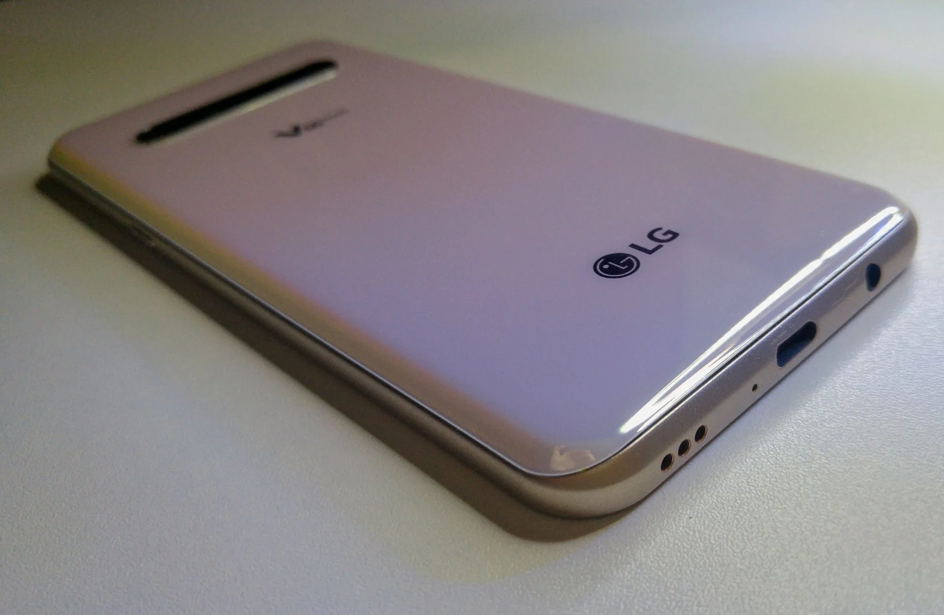 LG V60 ThinQ 5G - миниатюра 10
