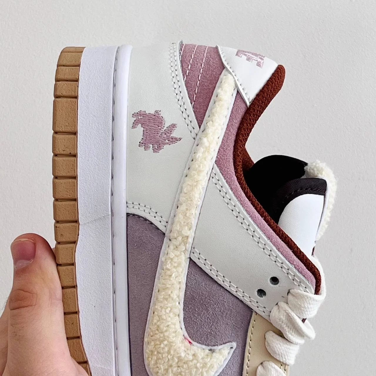 Кроссовки Nike Dunk Low Rabbit - миниатюра 2