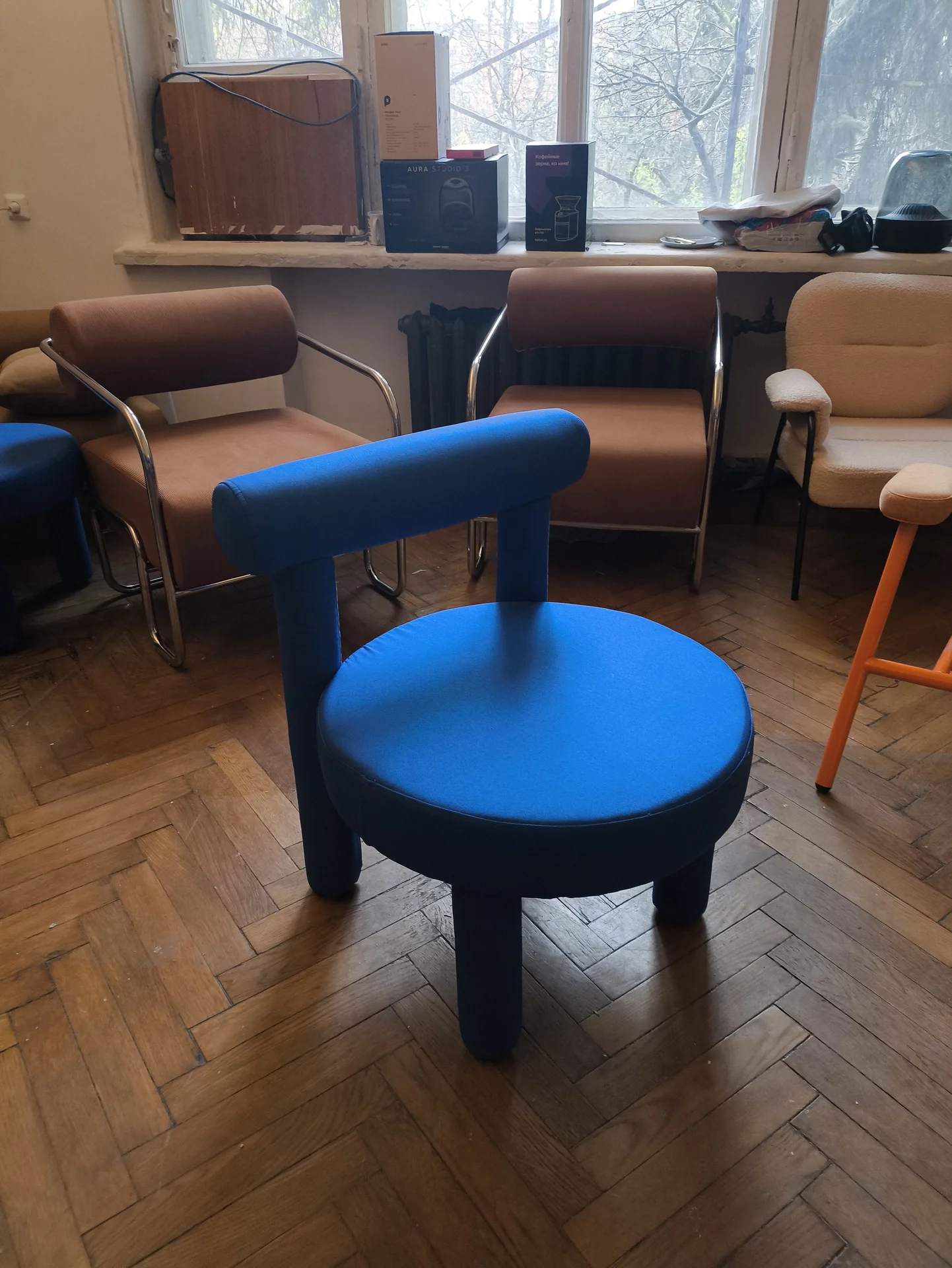Дизайнерский синий стул в стиле Mid Century - миниатюра 2