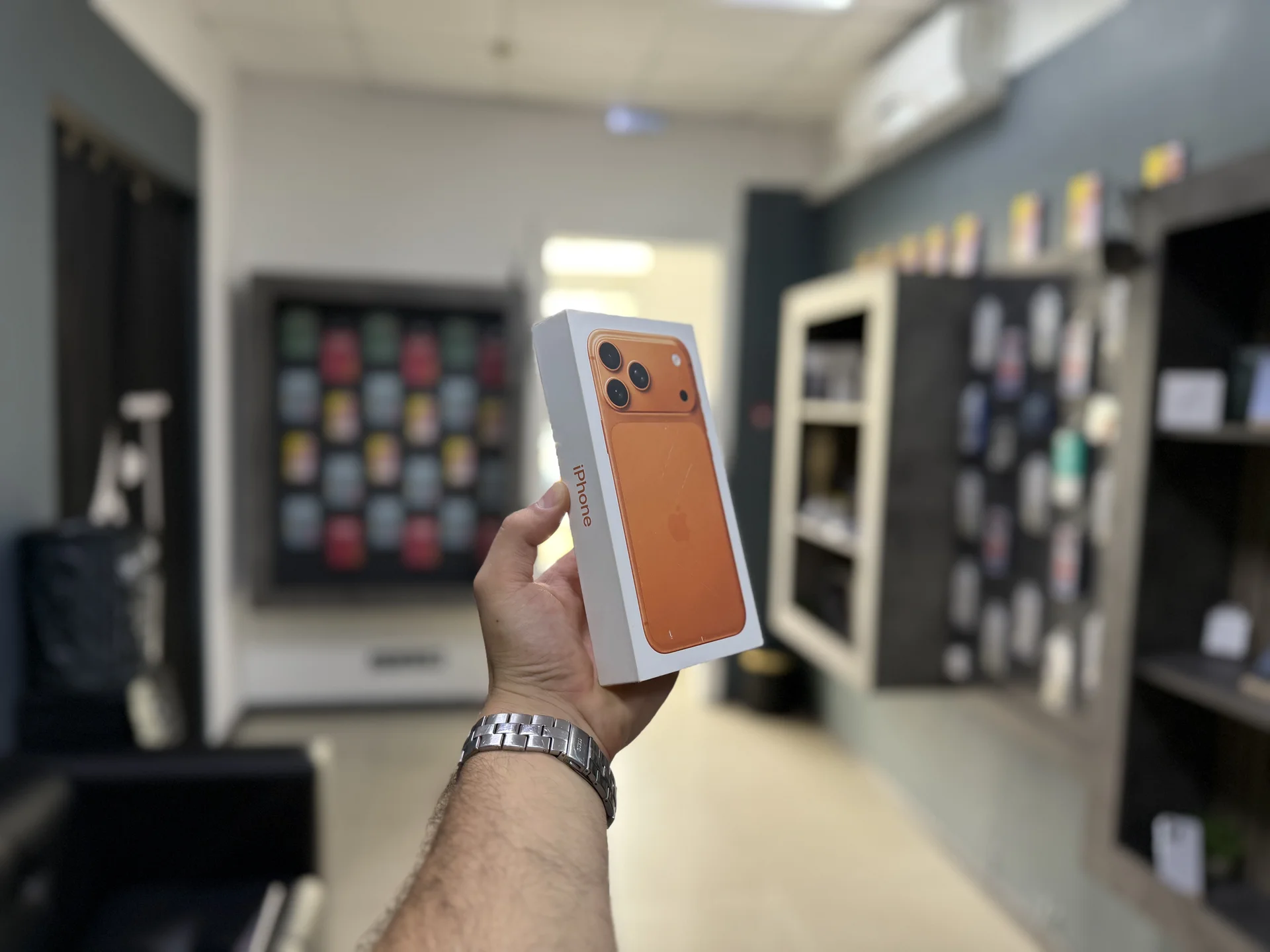 iPhone 17 Pro Max 256 Orange eSim - миниатюра 2