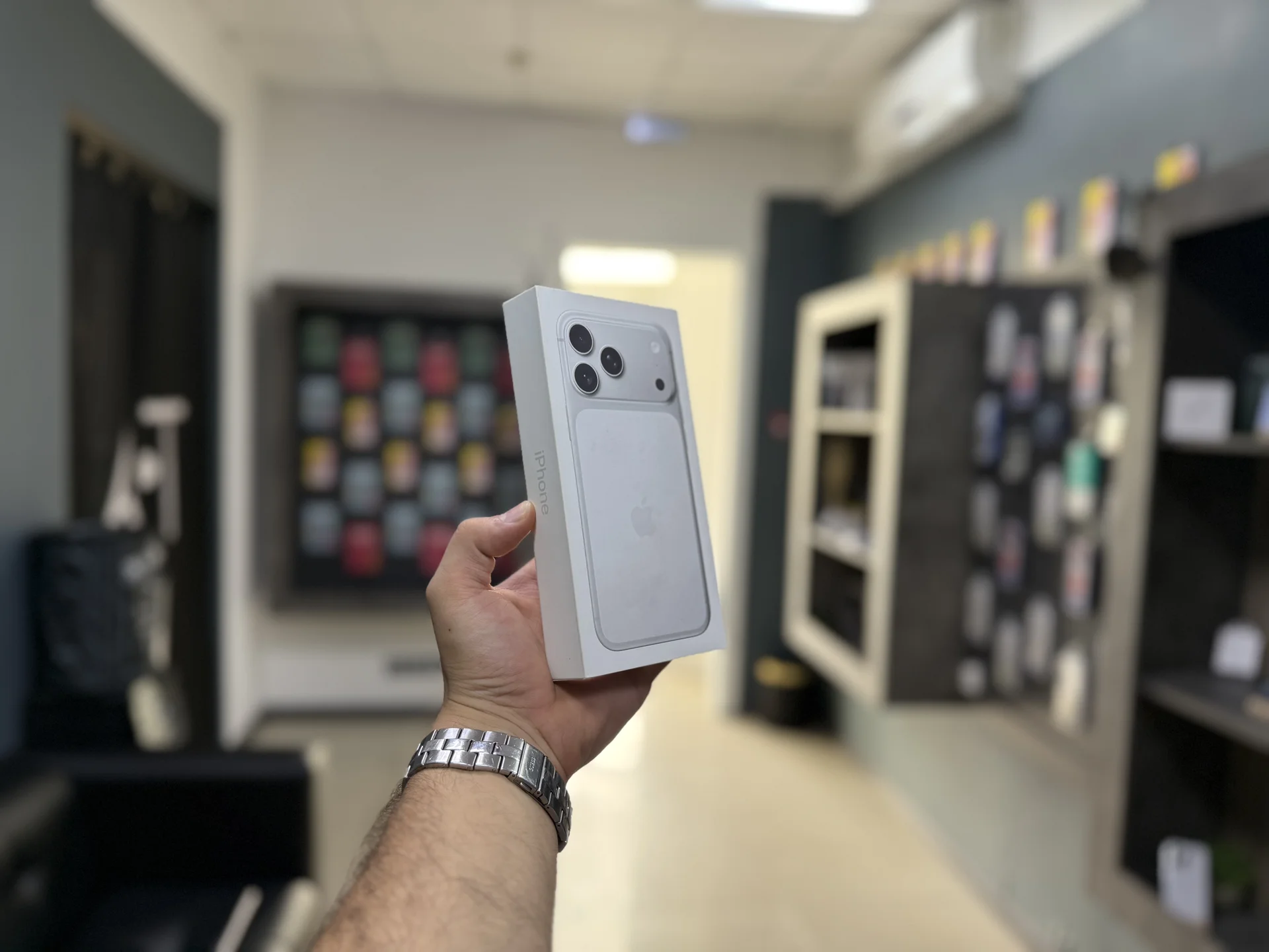 iPhone 17 Pro Max 256 Silver eSim - миниатюра 2