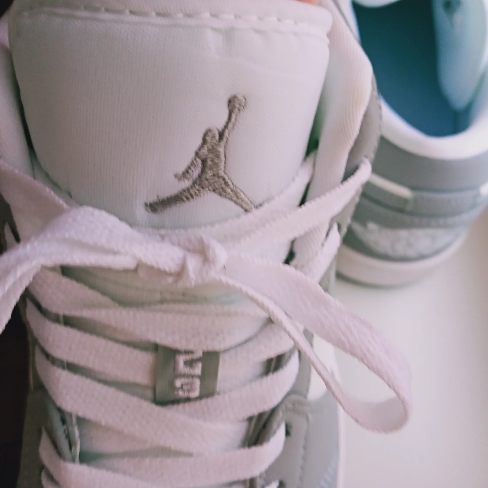 Кроссовки nike jordan air 41 размер унисекс - миниатюра 4