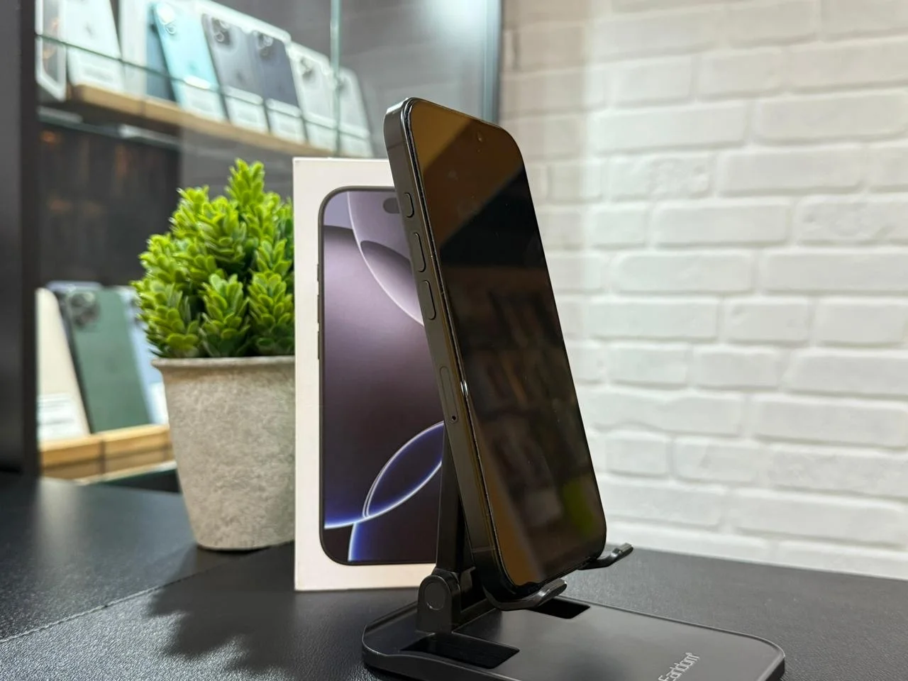 iPhone 16 pro max 256gb - миниатюра 3