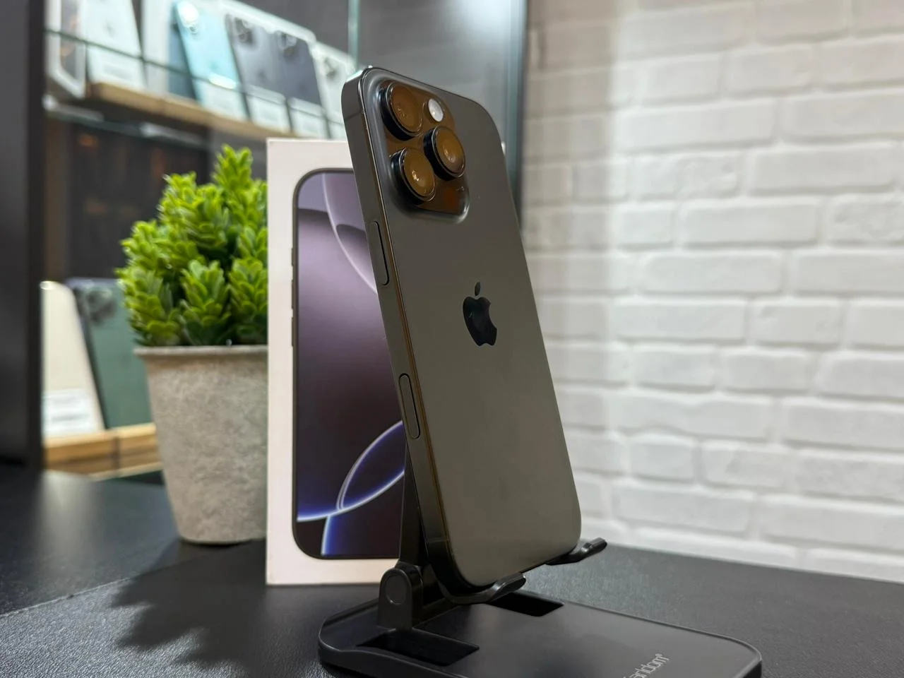 iPhone 16 pro max 256gb - миниатюра 4