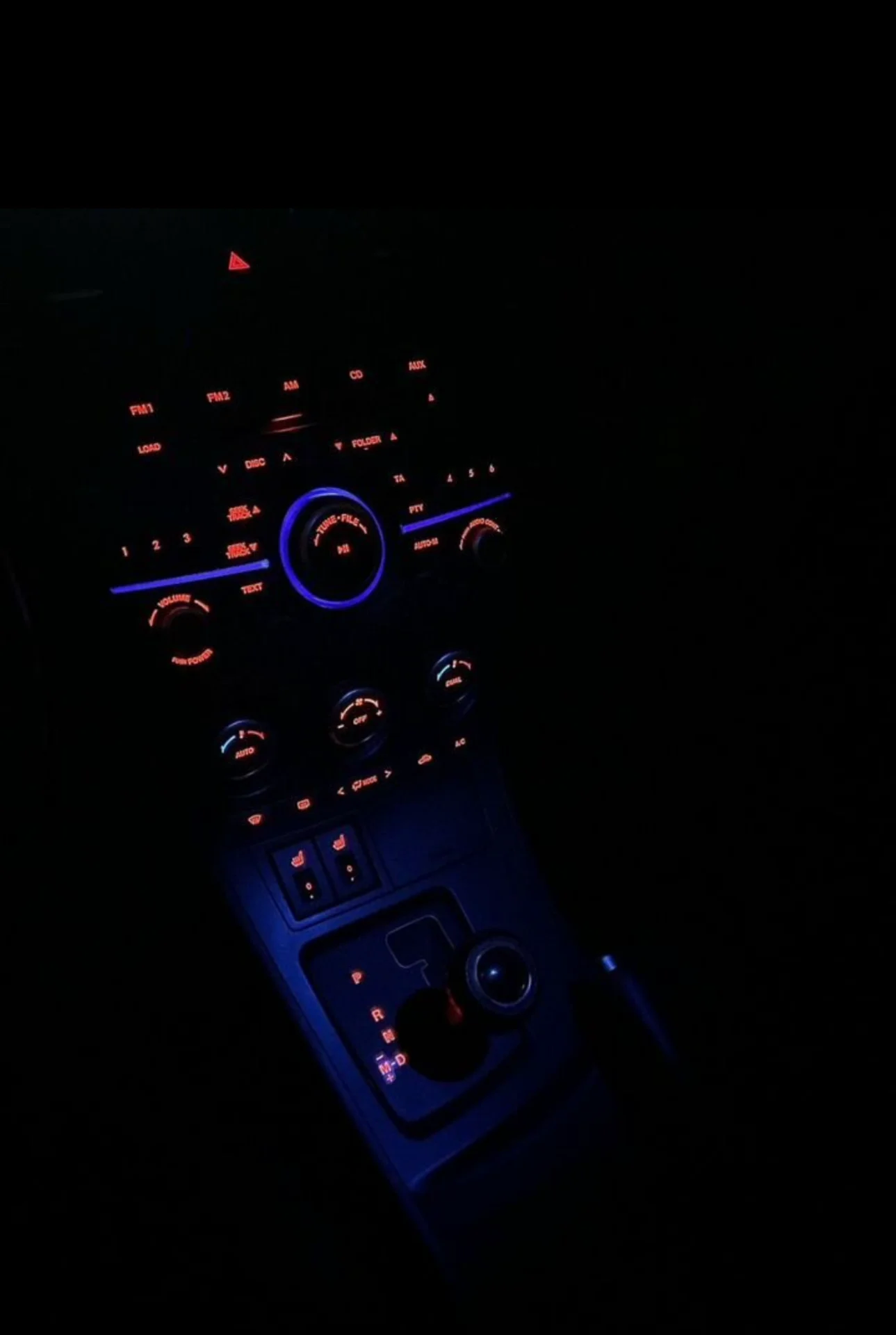 Синяя лампа штурманского света Mazda 3,6 - миниатюра 2