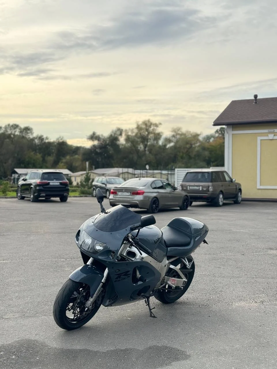 Продам Suzuki GSX-R 750 - миниатюра 9