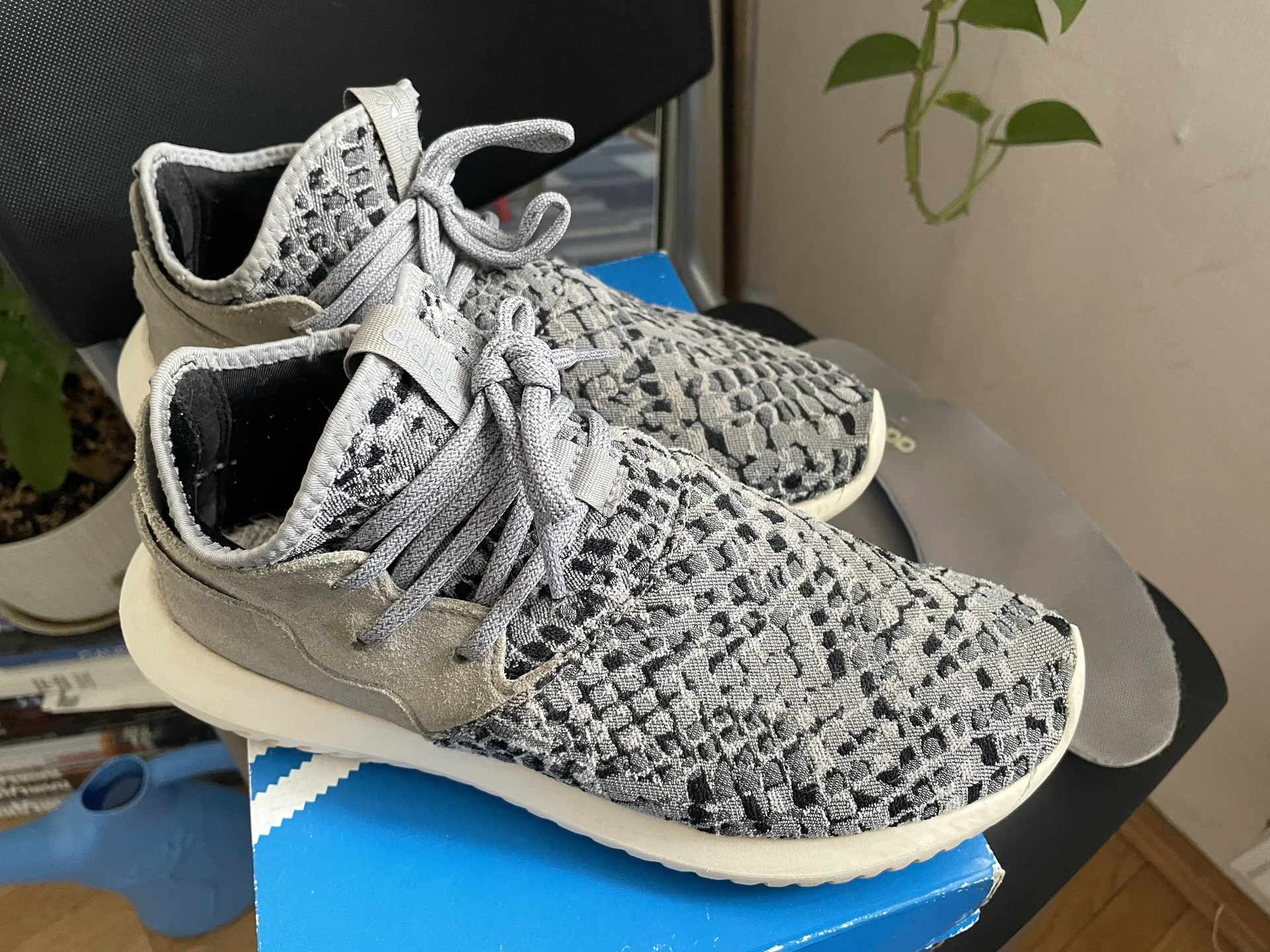 Кроссовки Adidas Tubular Entrap 39 размер - изображение 1