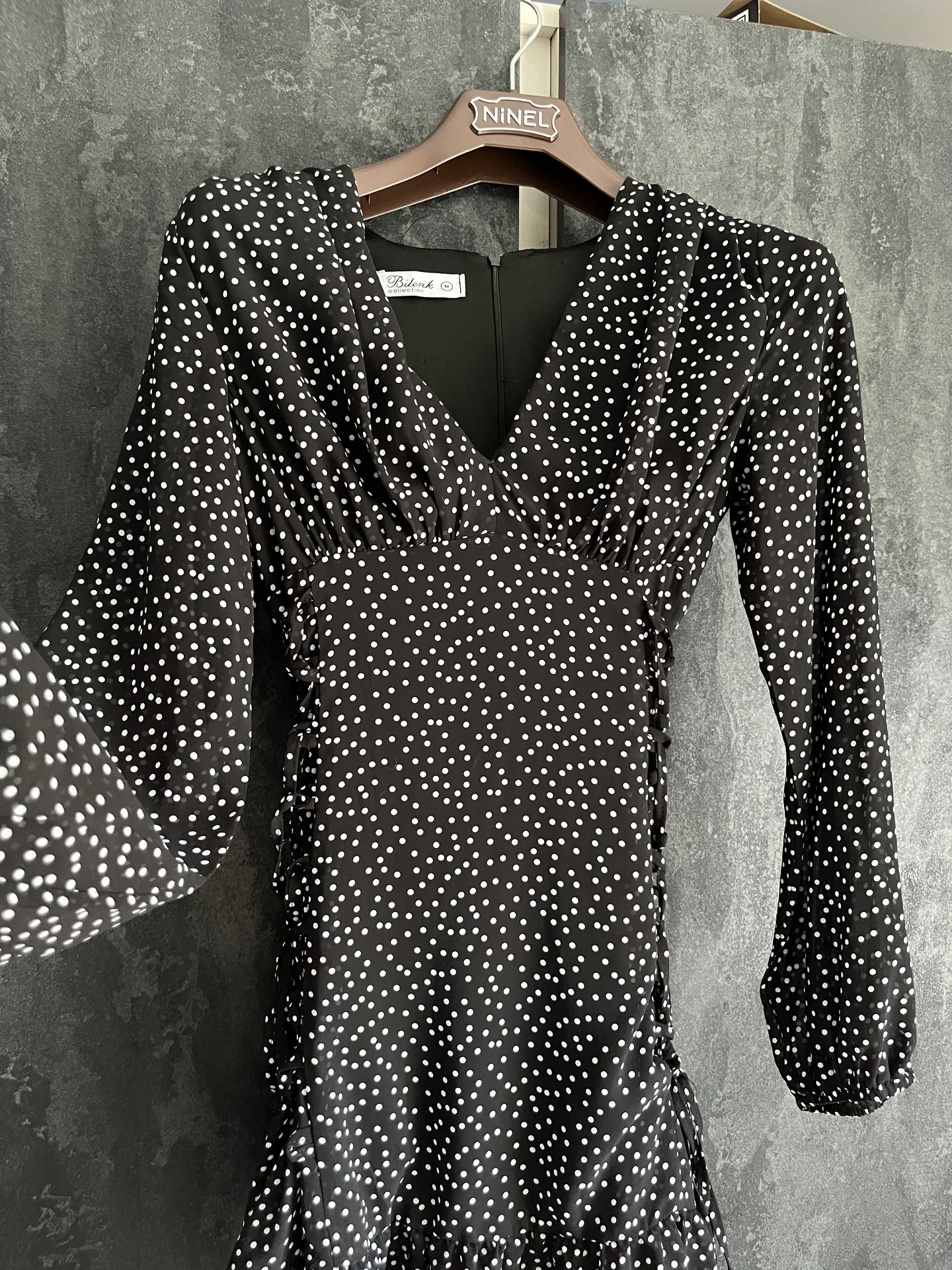 Мини платье в горошек - миниатюра 5