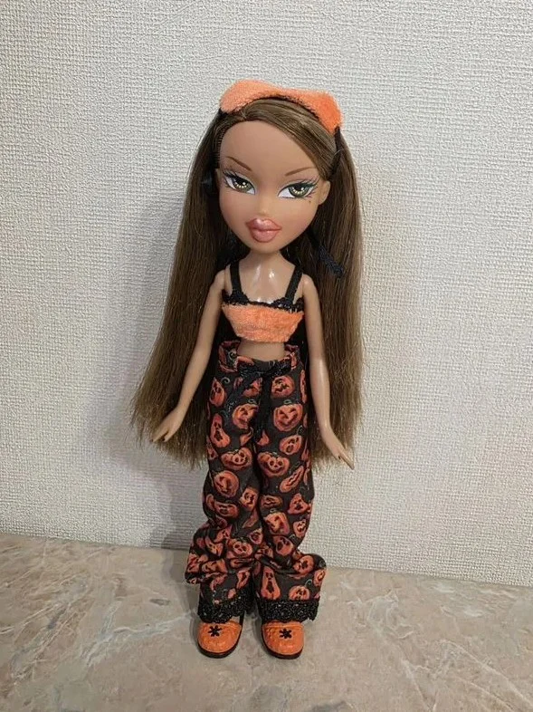 Кукла bratz Ясмин hot summer dayz в пижаме Хэллоуин