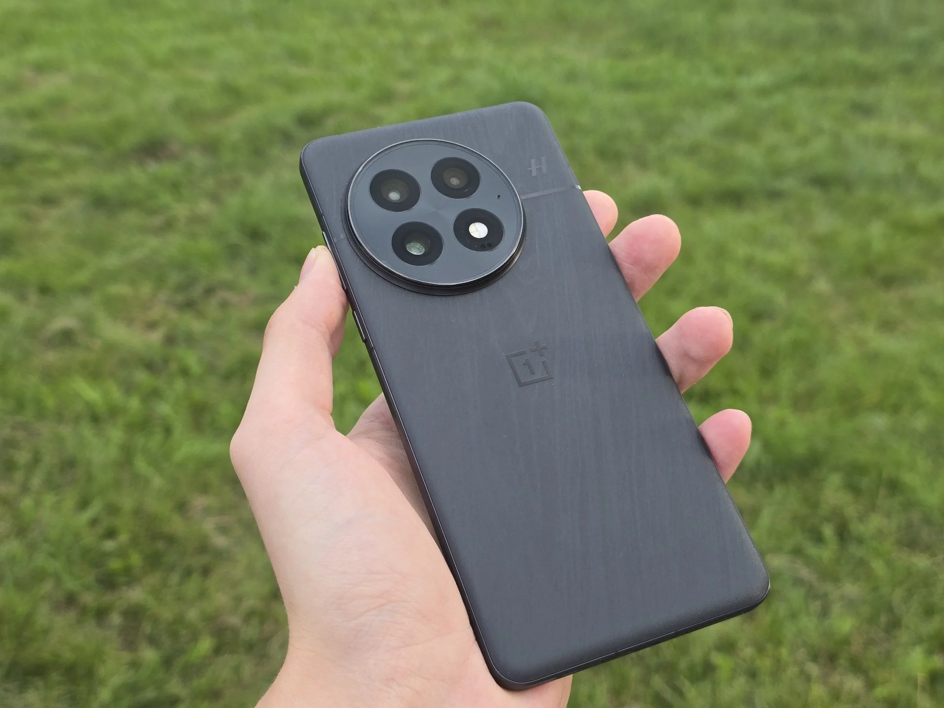 OnePlus 13 - миниатюра 2