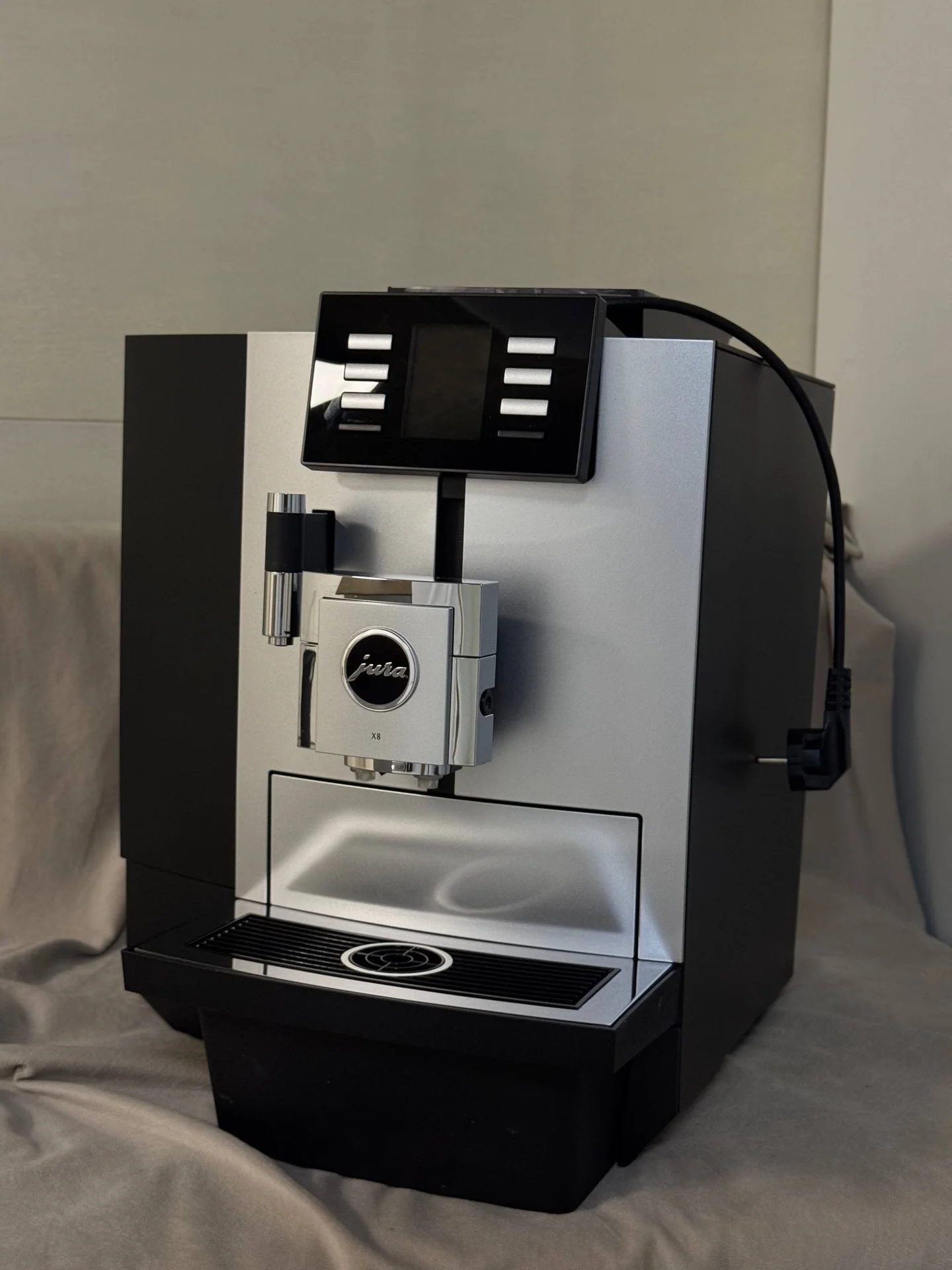 Профессиональная кофемашина Jura X8 Platin ( Швейц - изображение 1