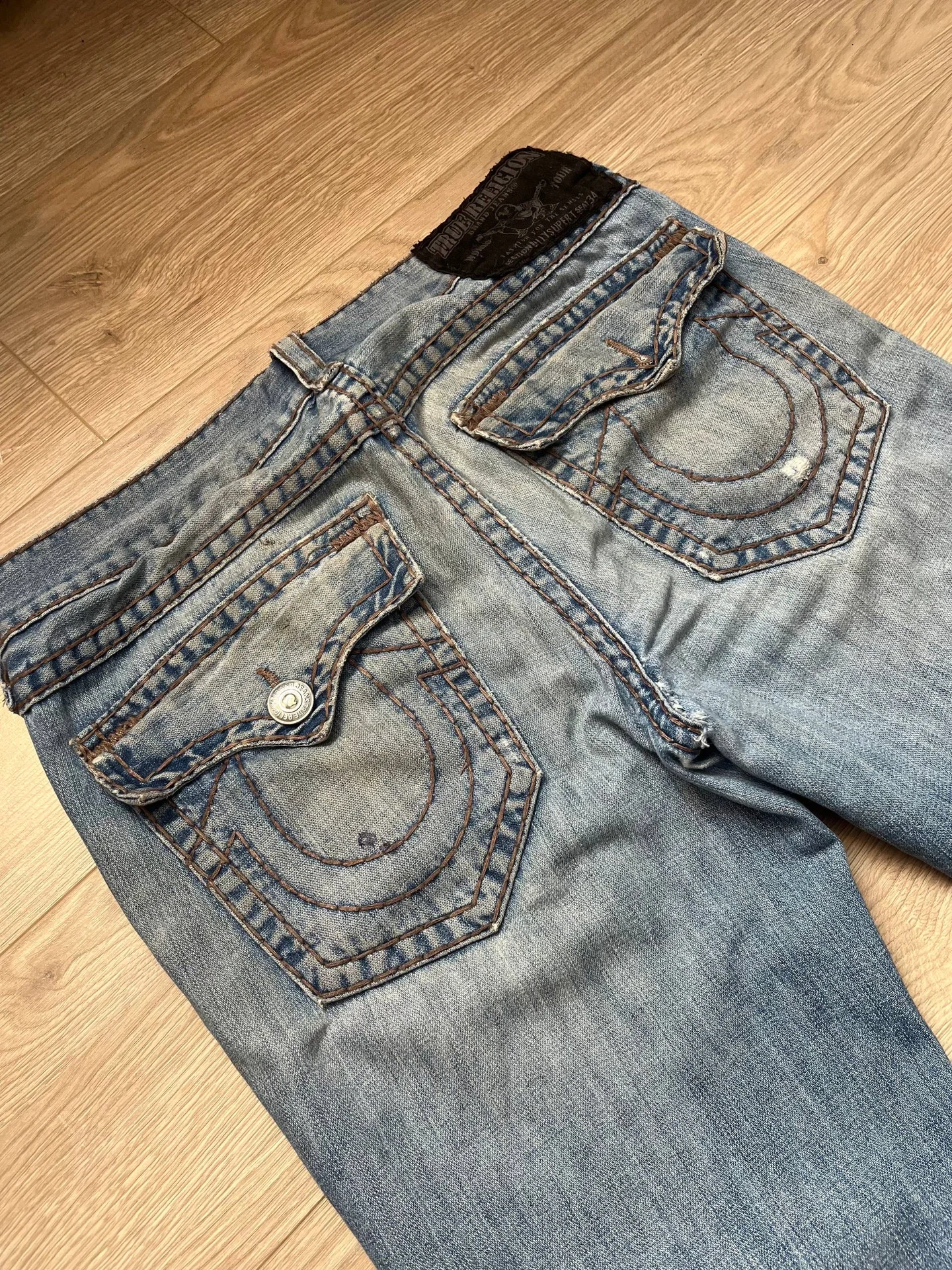 True religion bootcut billy super t L 36 джинсы - миниатюра 3
