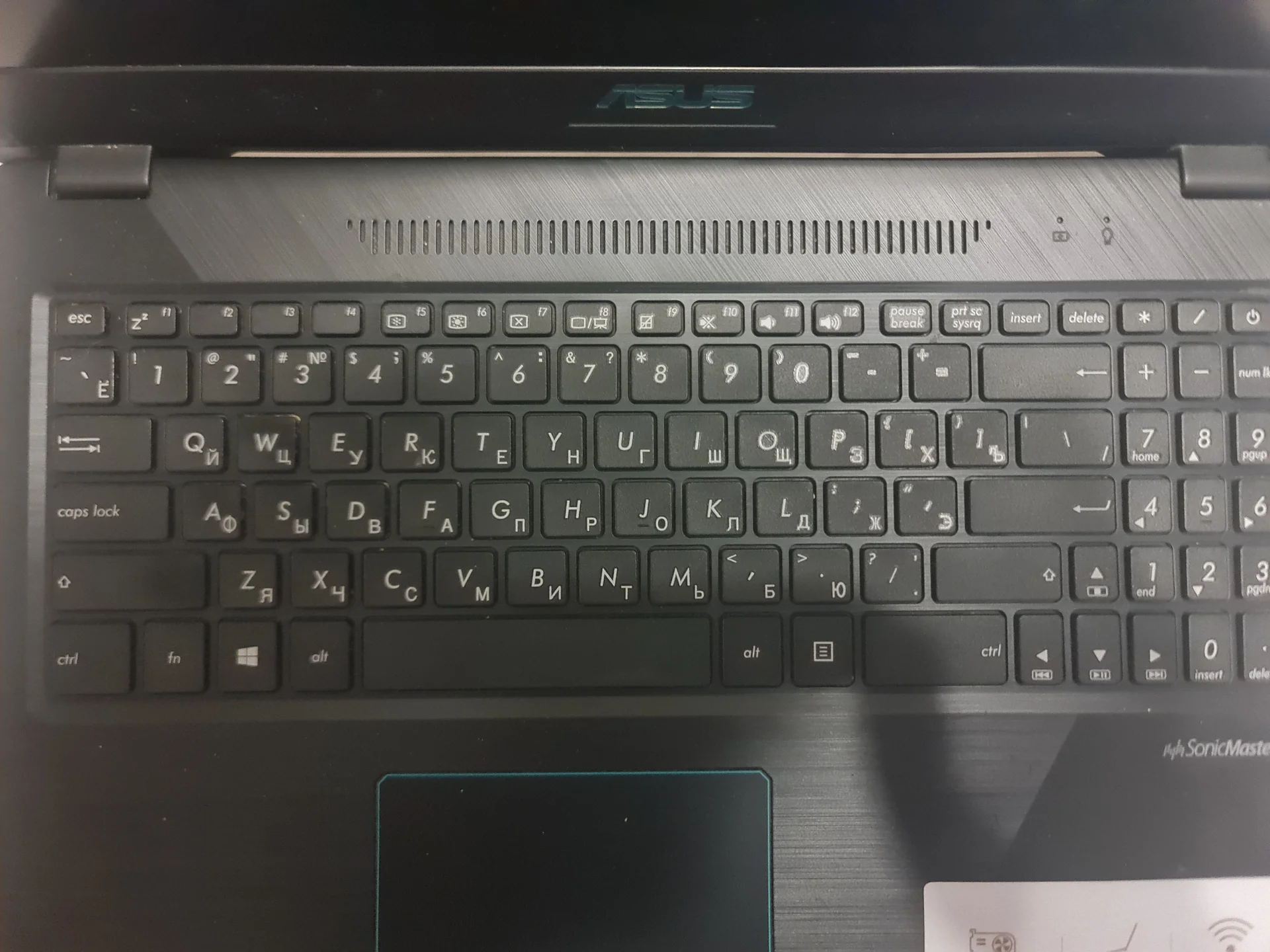 Ноутбук ASUS M570D (AMD Ryzen 5 3500U, GTX 1050) - миниатюра 3