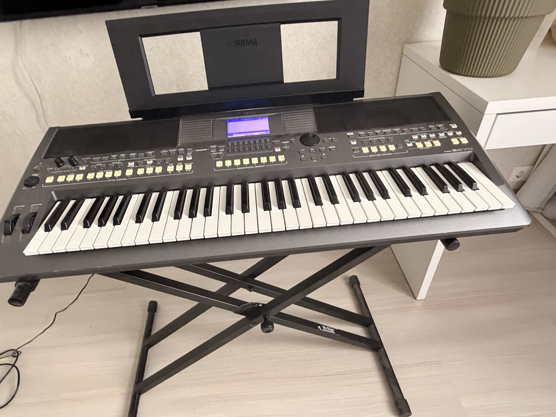 Синтезатор Yamaha psr s670 - миниатюра 3
